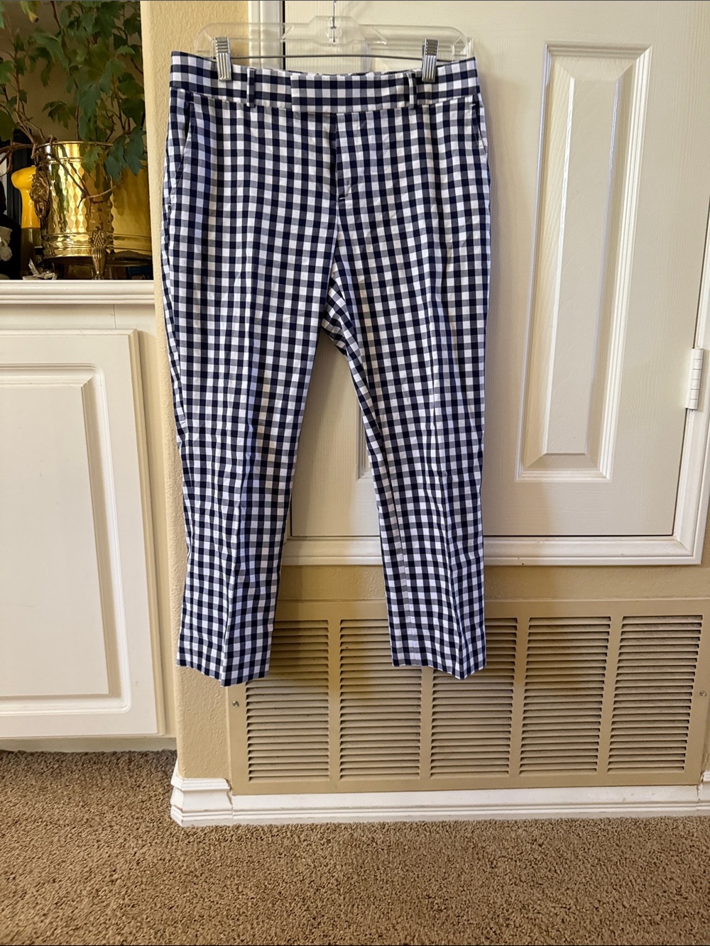 Banana Republic Navy and White Gingham Bottoms trousers size 6 NWOT